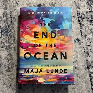 The End of the Ocean by Maja Lunde - Multicolor Cover